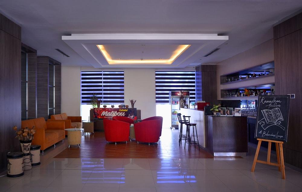 Truntum 4* Padang (Sumatra)