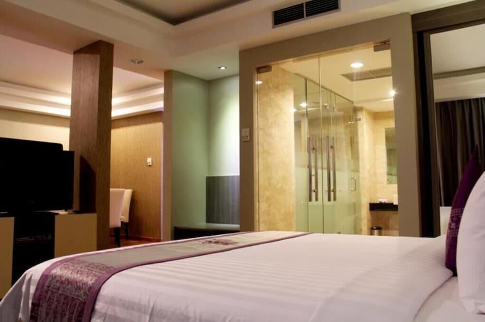 Truntum 4* Padang (Sumatra)